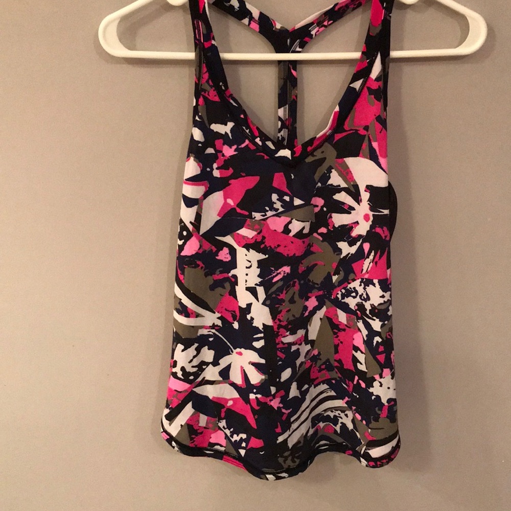 Lululemon tank size 4